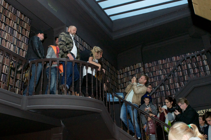 Regi Albumlancering @ Boutique Tomorrowland Antwerpen, picture 18, photographed by Bart Baevegems - FrontView Magazine