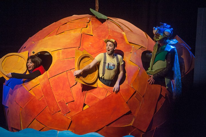 De Reuzenperzik Uitgezonderd Theater!, foto 22, foto's door Goele Bormans - FrontView Magazine