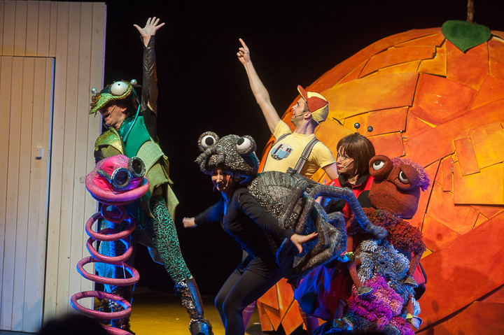 De Reuzenperzik Uitgezonderd Theater!, foto 33, foto's door Goele Bormans - FrontView Magazine