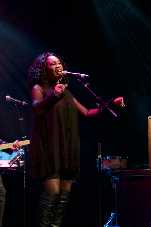 Sheila E. @ De Effenaar Eindhoven, picture 11, photographed by Bart Baevegems - FrontView Magazine