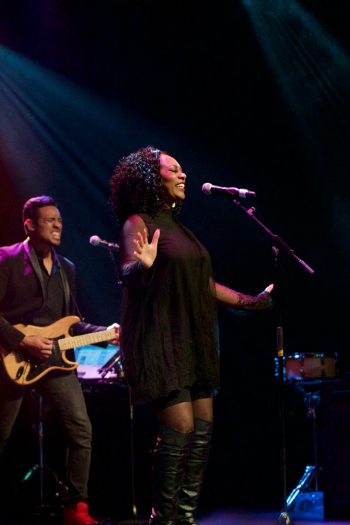 Sheila E. @ De Effenaar Eindhoven, picture 12, photographed by Bart Baevegems - FrontView Magazine