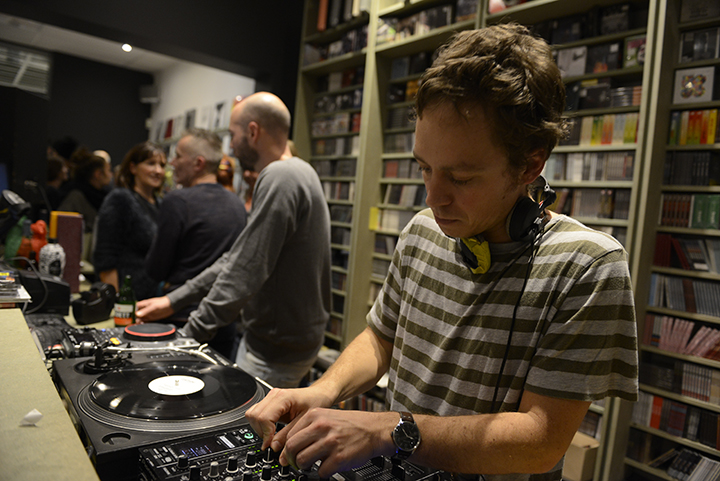 (Her)opening Bilbo Records Leuven @ Bilbo, picture 39, photographed by Bart Scholliers - FrontView Magazine