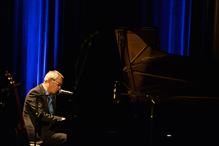 Bart Herman Solo @ CC Merksem, picture 7, photographed by James Van Roosbroeck - FrontView Magazine