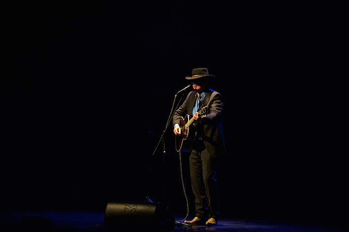 Bart Herman Solo @ CC Merksem, picture 13, photographed by James Van Roosbroeck - FrontView Magazine