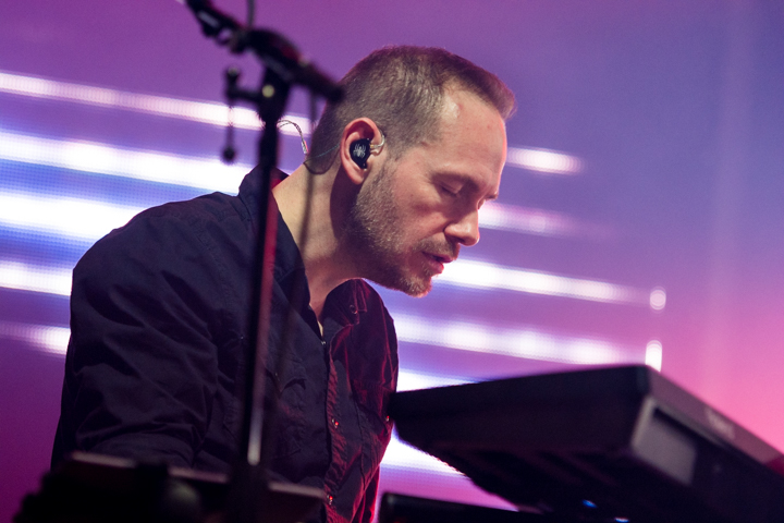 CHVRCHES @ Ancienne Belgique, picture 15, photographed by Erwin Evrard - FrontView Magazine