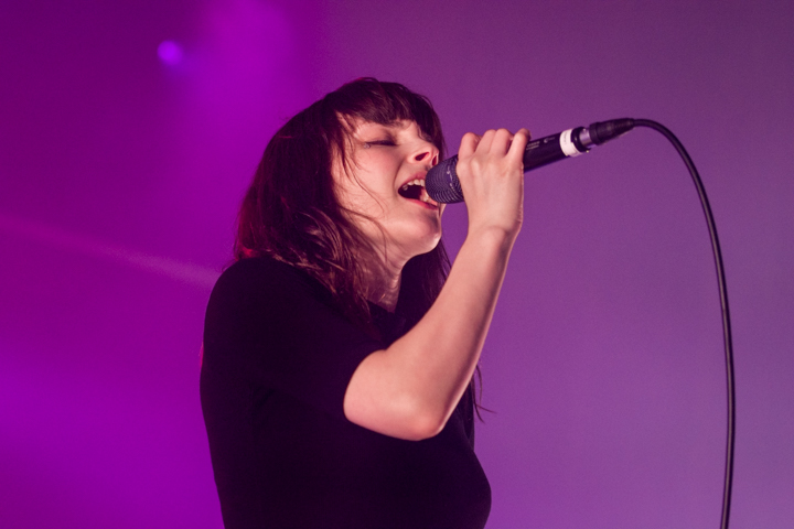 CHVRCHES @ Ancienne Belgique, picture 16, photographed by Erwin Evrard - FrontView Magazine