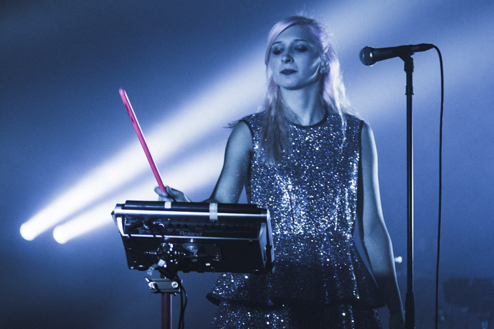 Alice On The Roof @ Ancienne Belgique, picture 2, photographed by Geert Pieters - FrontView Magazine