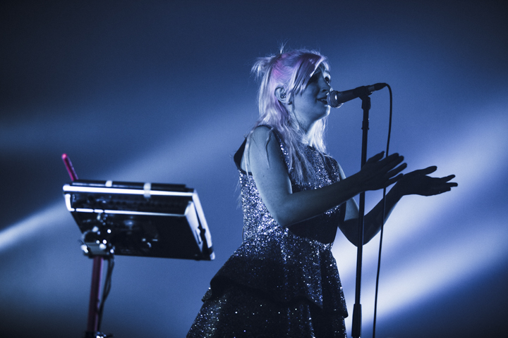 Alice On The Roof @ Ancienne Belgique, picture 7, photographed by Geert Pieters - FrontView Magazine