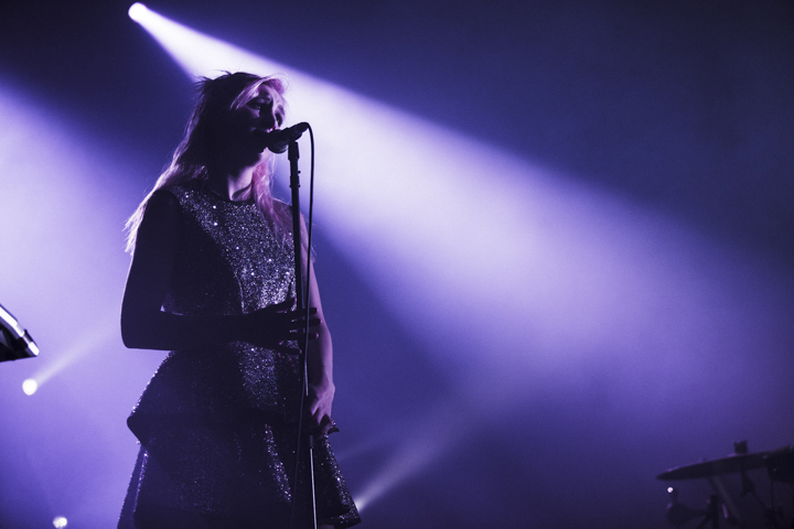 Alice On The Roof @ Ancienne Belgique, picture 20, photographed by Geert Pieters - FrontView Magazine