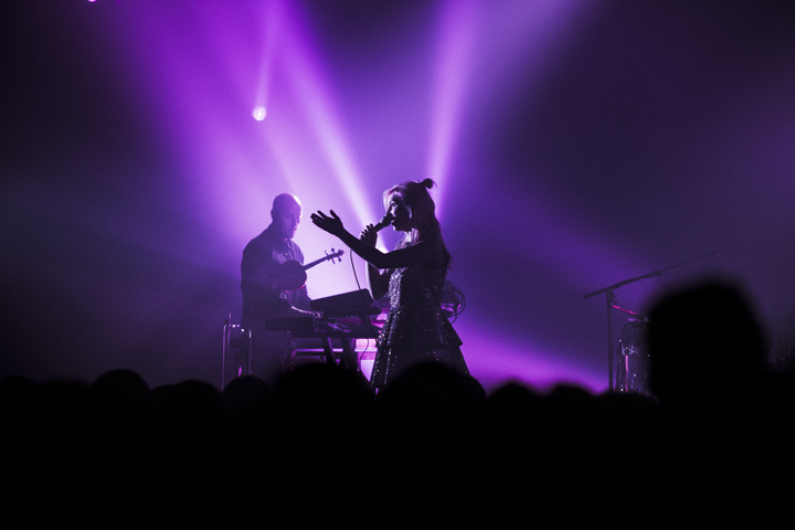 Alice On The Roof @ Ancienne Belgique, picture 24, photographed by Geert Pieters - FrontView Magazine