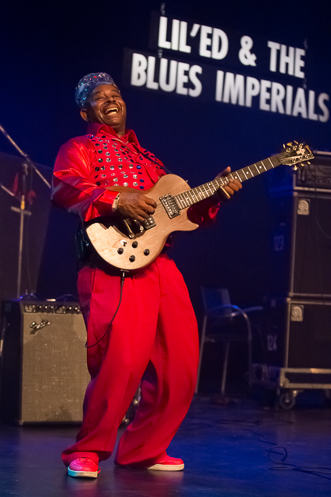 Lil’ Ed and the Blues Imperials @ Blues in Schoten, picture 20, photographed by Marc Verdonck - FrontView Magazine
