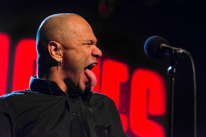 Danko Jones @ Trix, picture 14, photographed by Erwin Evrard - FrontView Magazine