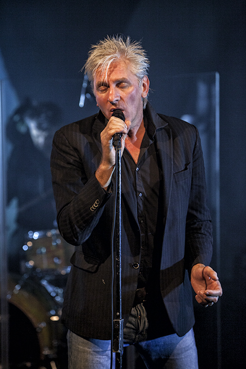Rick de Leeuw "De parels en de zwijnen" @ De Arenbergschouwburg., picture 1, photographed by Frank Lambrechts - FrontView Magazine