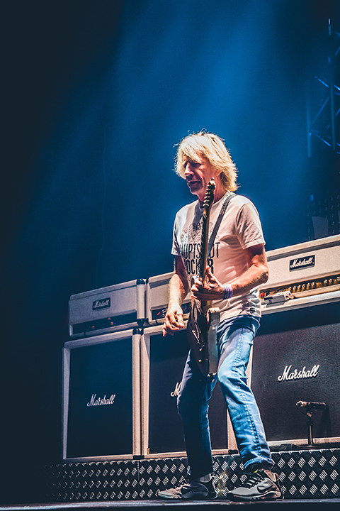 Status Quo @ 013 Tilburg, picture 1, photographed by Elke Briers - FrontView Magazine