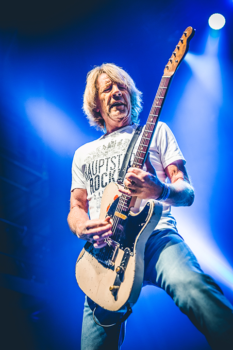 Status Quo @ 013 Tilburg, picture 8, photographed by Elke Briers - FrontView Magazine