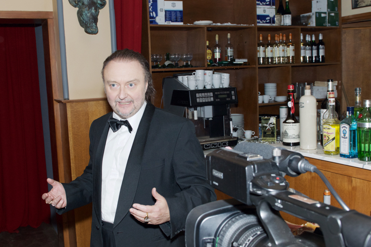 "UITSCHOT" setbezoek @ Antwerpen restaurant 'De Veehandel', foto 5, foto's door Bart Baevegems - FrontView Magazine