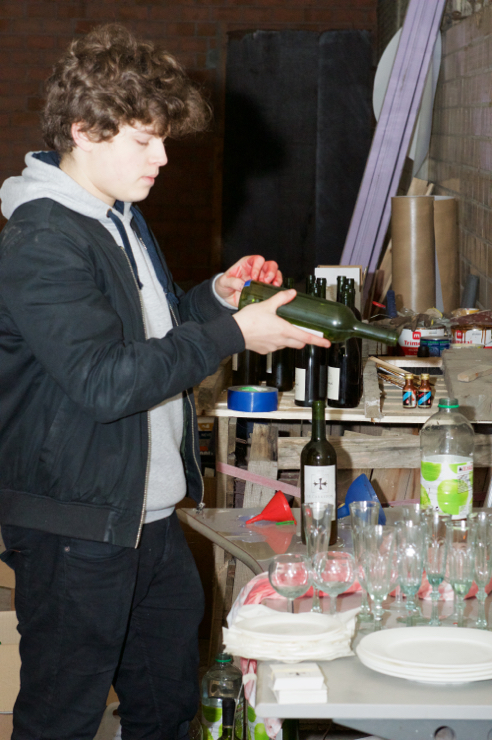 "UITSCHOT" setbezoek @ Antwerpen restaurant 'De Veehandel', foto 10, foto's door Bart Baevegems - FrontView Magazine