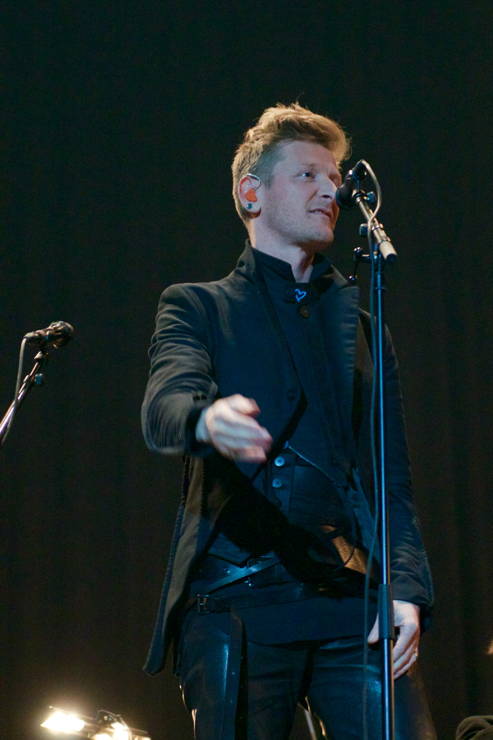 Ozark Henry Paramount @ Antwerpen Lotto Arena, picture 4, photographed by Bart Baevegems - FrontView Magazine
