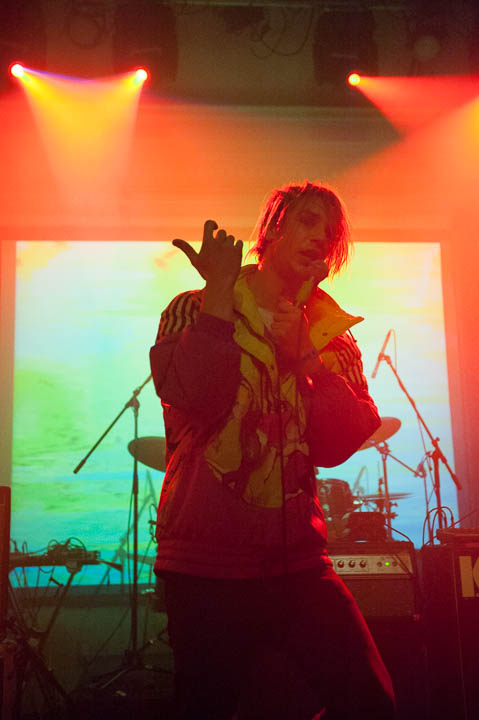 Onmens @ De Casino, picture 25, photographed by Davy Vissers - FrontView Magazine