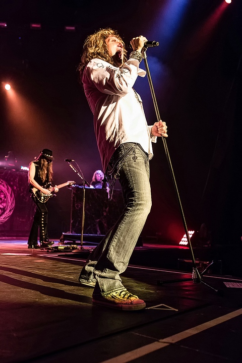 Whitesnake @ Vorst Nationaal, foto 6, foto's door Edwin Houdevelt - FrontView Magazine