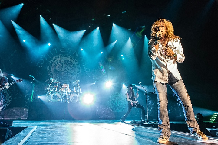 Whitesnake @ Vorst Nationaal, foto 38, foto's door Edwin Houdevelt - FrontView Magazine