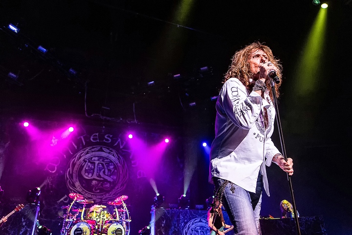 Whitesnake @ Vorst Nationaal, foto 52, foto's door Edwin Houdevelt - FrontView Magazine