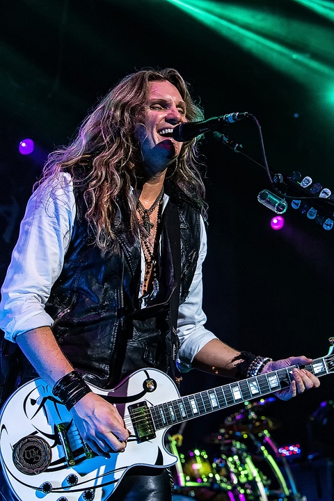 Whitesnake @ Vorst Nationaal, foto 53, foto's door Edwin Houdevelt - FrontView Magazine