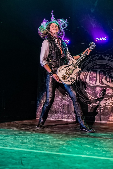 Whitesnake @ Vorst Nationaal, foto 54, foto's door Edwin Houdevelt - FrontView Magazine