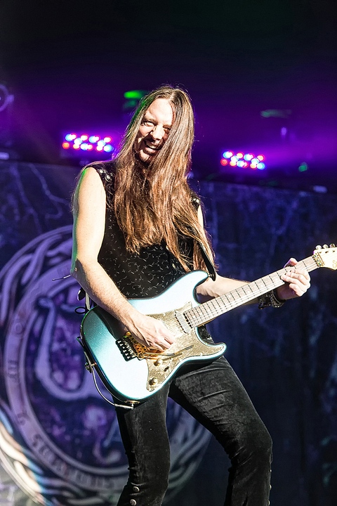 Whitesnake @ Vorst Nationaal, foto 56, foto's door Edwin Houdevelt - FrontView Magazine