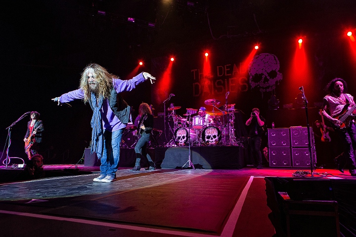 The Dead Daisies @ Vorst Nationaal, foto 23, foto's door Edwin Houdevelt - FrontView Magazine