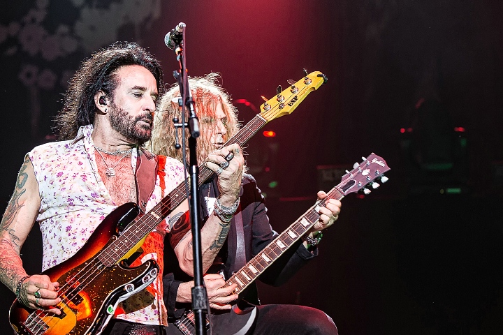 The Dead Daisies @ Vorst Nationaal, foto 31, foto's door Edwin Houdevelt - FrontView Magazine