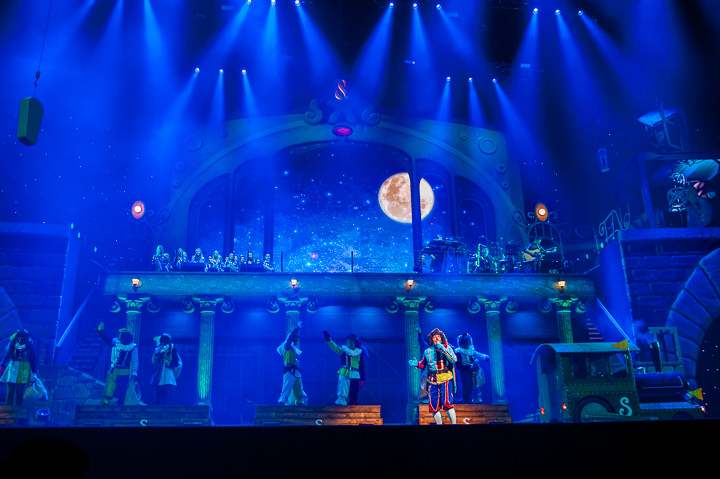 De Grote Sinterklaasshow 2016 @ Sportpaleis, foto 3, foto's door Dimitri Vanlommel - FrontView Magazine