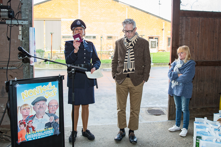 Nonkel Jef - Persconferentie @ Vluchtenburghoeve Aartselaar, picture 23, photographed by Guy Danneels - FrontView Magazine