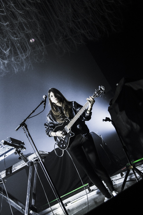 Theodora @ Ancienne Belgique | Support The Do, picture 5, photographed by Geert Pieters - FrontView Magazine
