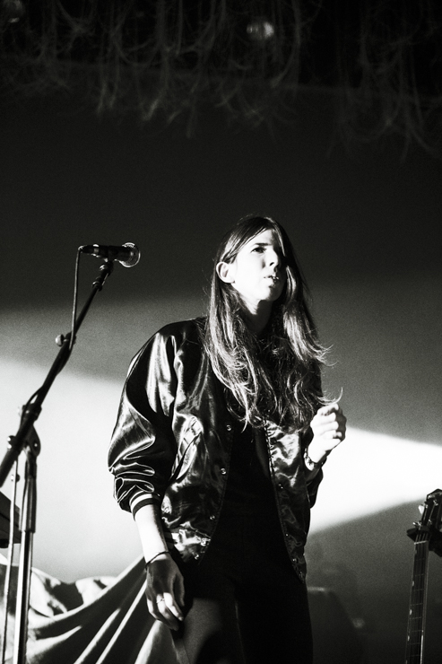Theodora @ Ancienne Belgique | Support The Do, picture 14, photographed by Geert Pieters - FrontView Magazine