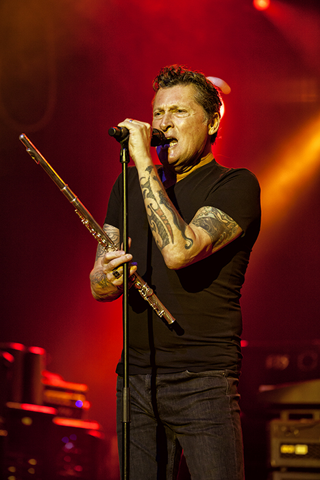 Golden Earring @ De Roma, picture 2, photographed by Frank Lambrechts - FrontView Magazine