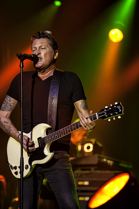 Golden Earring @ De Roma, picture 6, photographed by Frank Lambrechts - FrontView Magazine