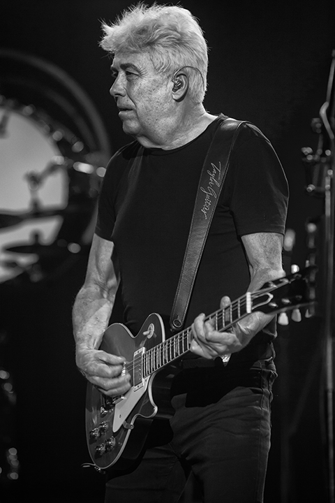 Golden Earring @ De Roma, picture 7, photographed by Frank Lambrechts - FrontView Magazine