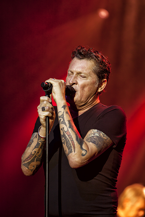 Golden Earring @ De Roma, picture 9, photographed by Frank Lambrechts - FrontView Magazine
