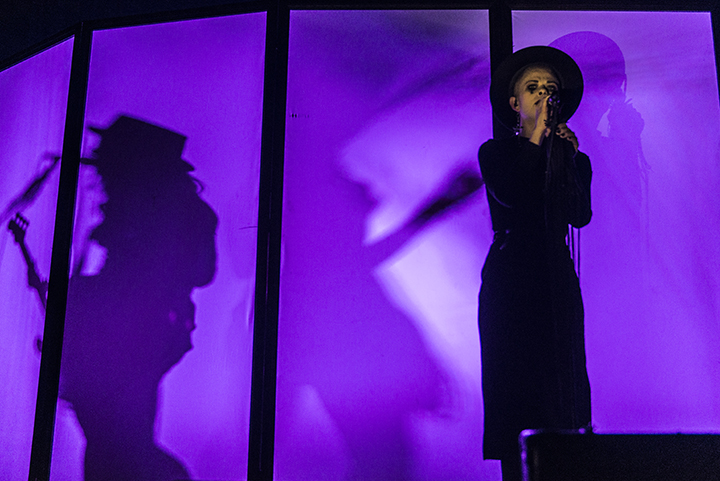 Kovacs + support band Bellemont @ Depot, picture 4, photographed by Bart Scholliers - FrontView Magazine
