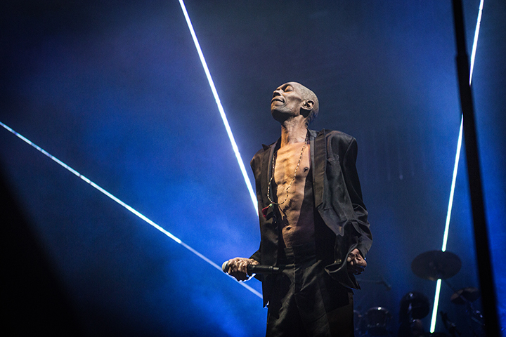 Faithless @ Paleis 12, picture 20, photographed by Kristof Hayen - FrontView Magazine