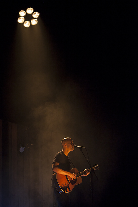 Milow solo @ Warande Turnhout, foto 2, foto's door Frank Lambrechts - FrontView Magazine