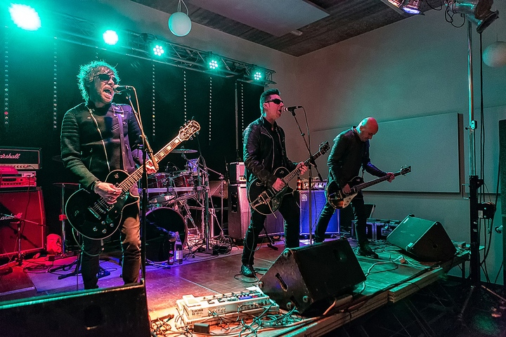 Star Industry @ Rock For Life, foto 12, foto's door Edwin Houdevelt - FrontView Magazine