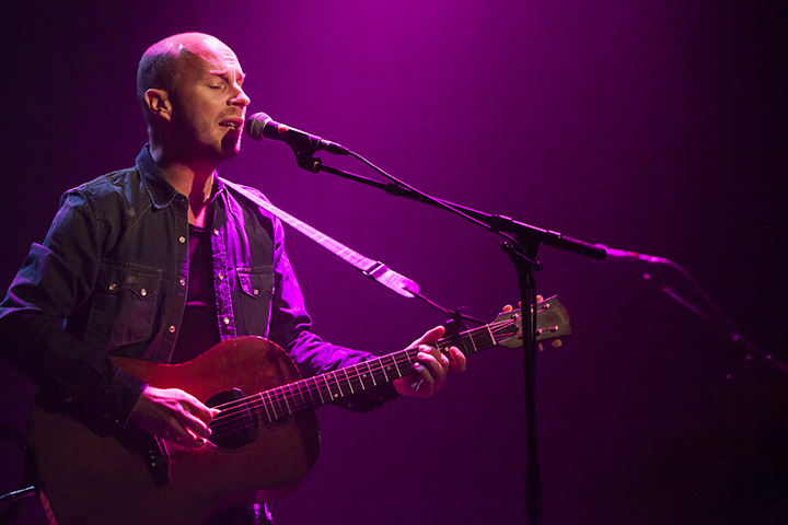 Tom Vanstiphout CD voorstelling "Playing guitar helps" @ Arenbergschouwburg, foto 2, foto's door Frank Lambrechts - FrontView Magazine