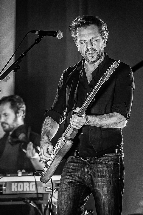 dEUS - Soft Electric Tour @ De Roma, foto 6, foto's door Edwin Houdevelt - FrontView Magazine