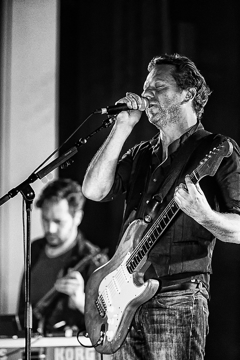 dEUS - Soft Electric Tour @ De Roma, foto 8, foto's door Edwin Houdevelt - FrontView Magazine