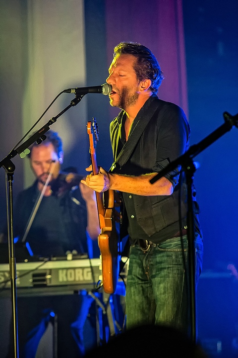 dEUS - Soft Electric Tour @ De Roma, foto 11, foto's door Edwin Houdevelt - FrontView Magazine