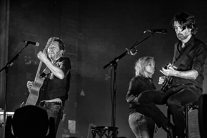 dEUS - Soft Electric Tour @ De Roma, foto 29, foto's door Edwin Houdevelt - FrontView Magazine