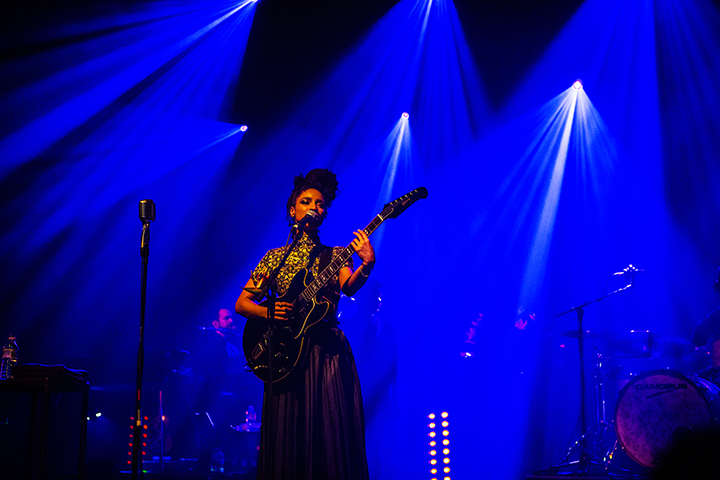 Lianne La Havas @ AB, picture 13, photographed by Kristof Hayen - FrontView Magazine
