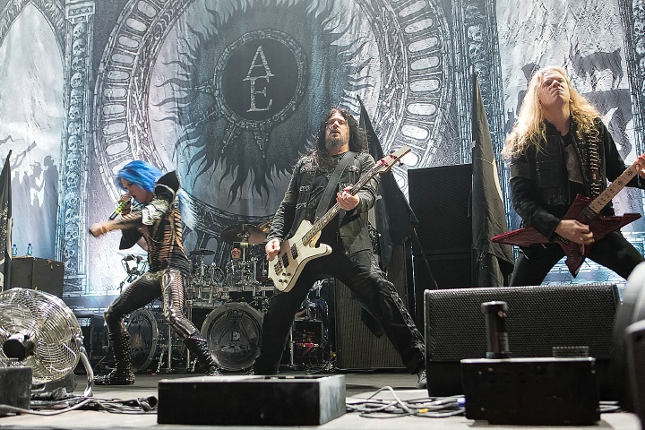 Arch Enemy @ Lotto Arena, foto 10, foto's door Edwin Houdevelt - FrontView Magazine